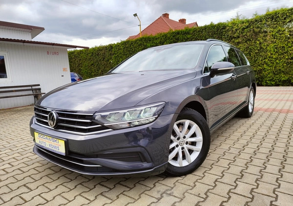 Volkswagen Passat cena 59200 przebieg: 187000, rok produkcji 2019 z Strzelce Opolskie małe 781